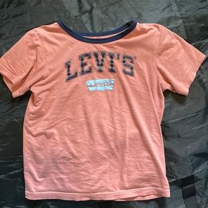 Kids med: 10/12 Levi’s t-shirt